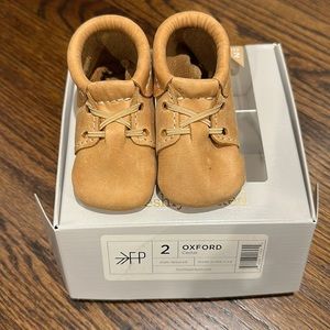 Freshly Picked Oxford Cedar moccasins baby size 2